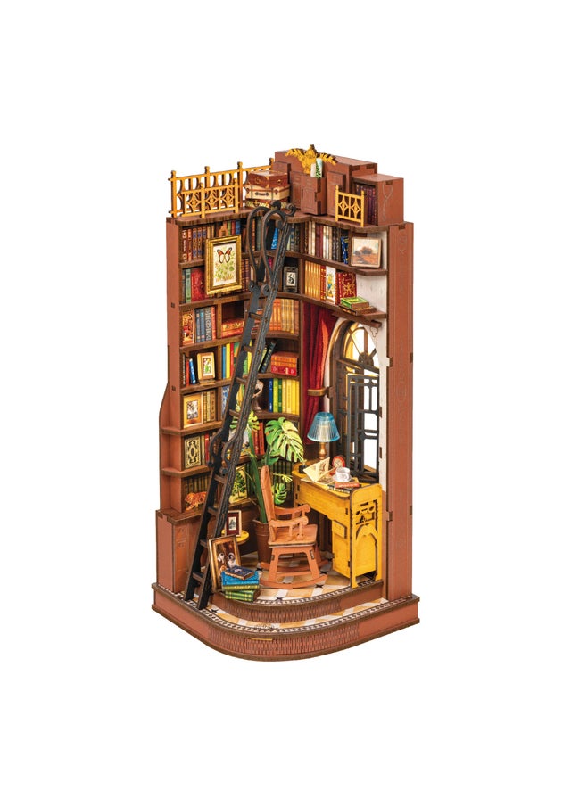 Models & Miniatures | Merry Pin